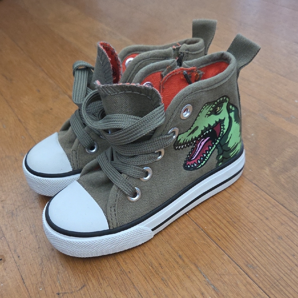 Natural Steps Green Dinosaur High-Top Sneakers